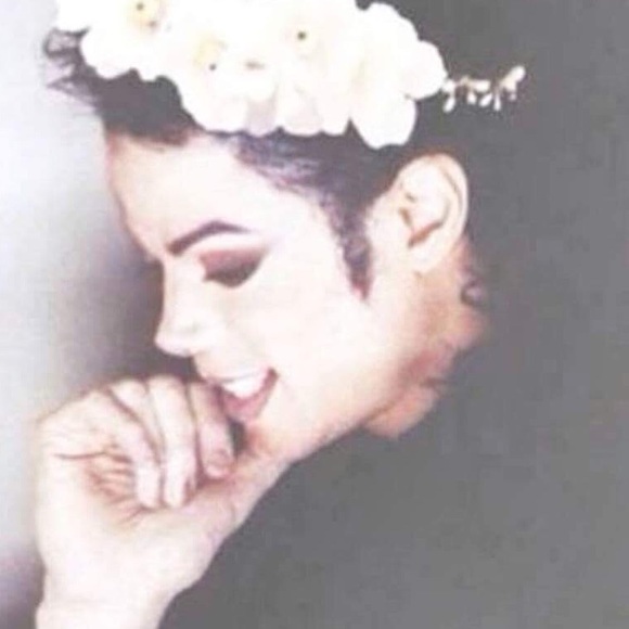 Meet your Posher, Karina - Picture 1 of 1